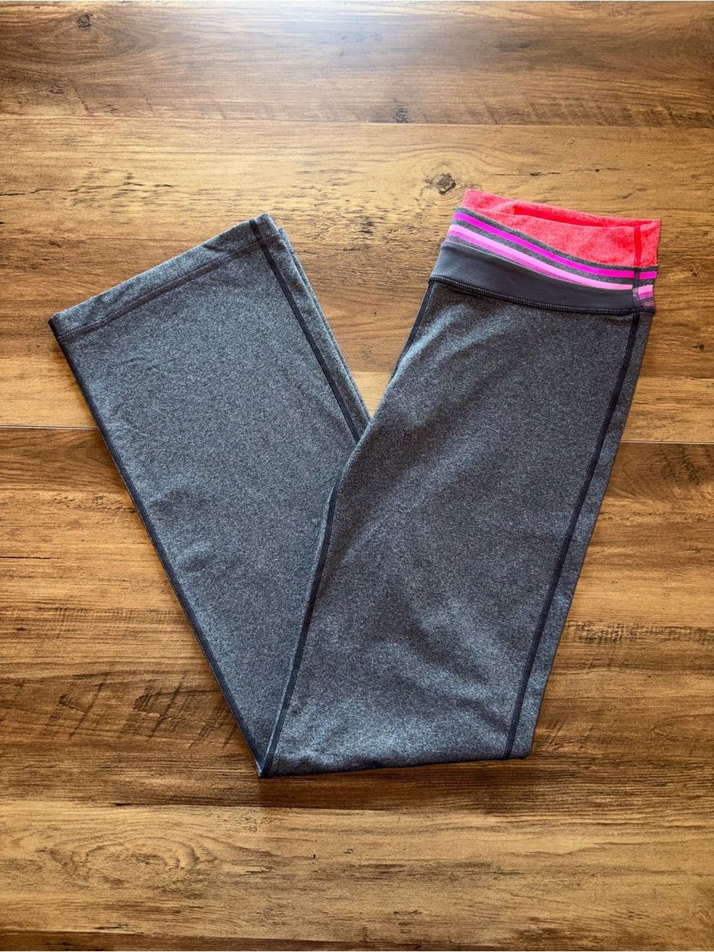 Vintage Lululemon Astro Pant (Regular) – Size 10 | Heathered Deep Coal / Currant